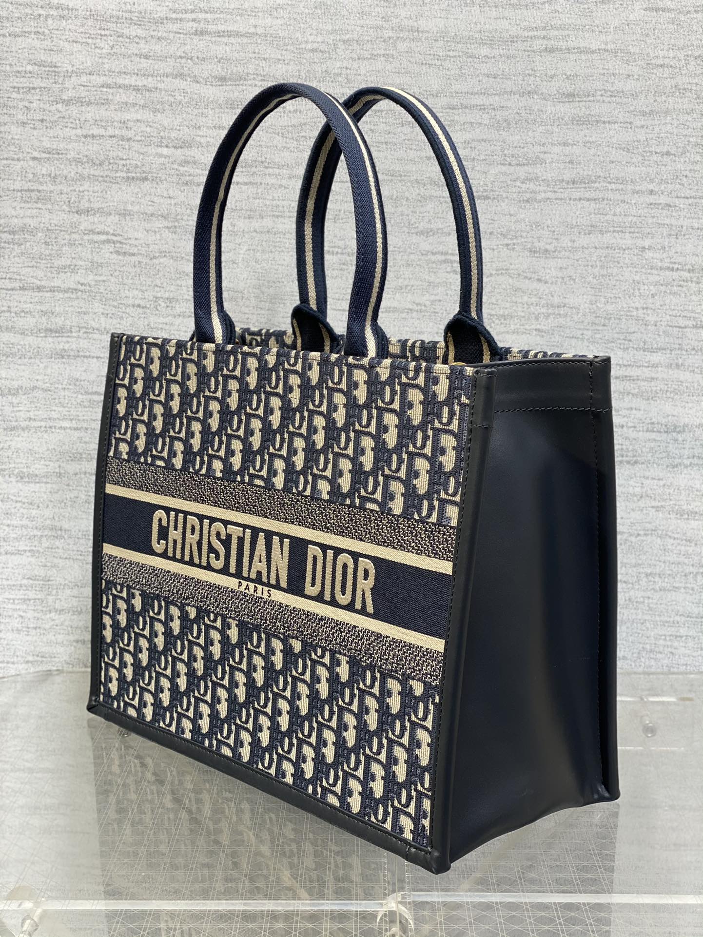 Book Tote Bag Blue Di0r Oblique Embroidery and Calfskin
