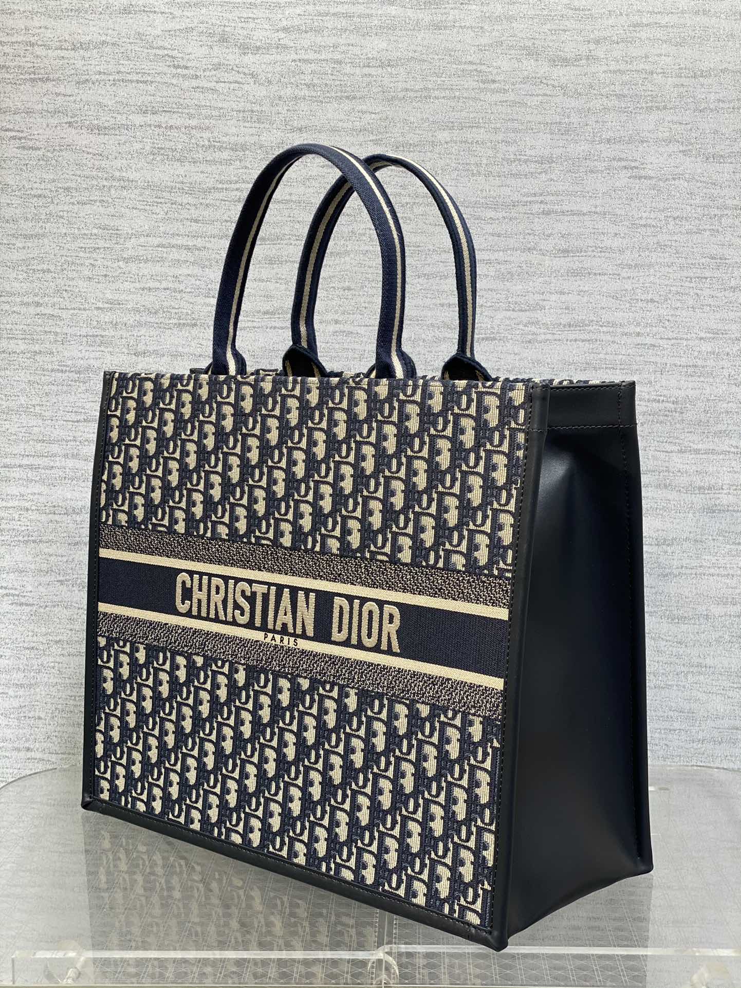 Book Tote Bag Blue Di0r Oblique Embroidery and Calfskin