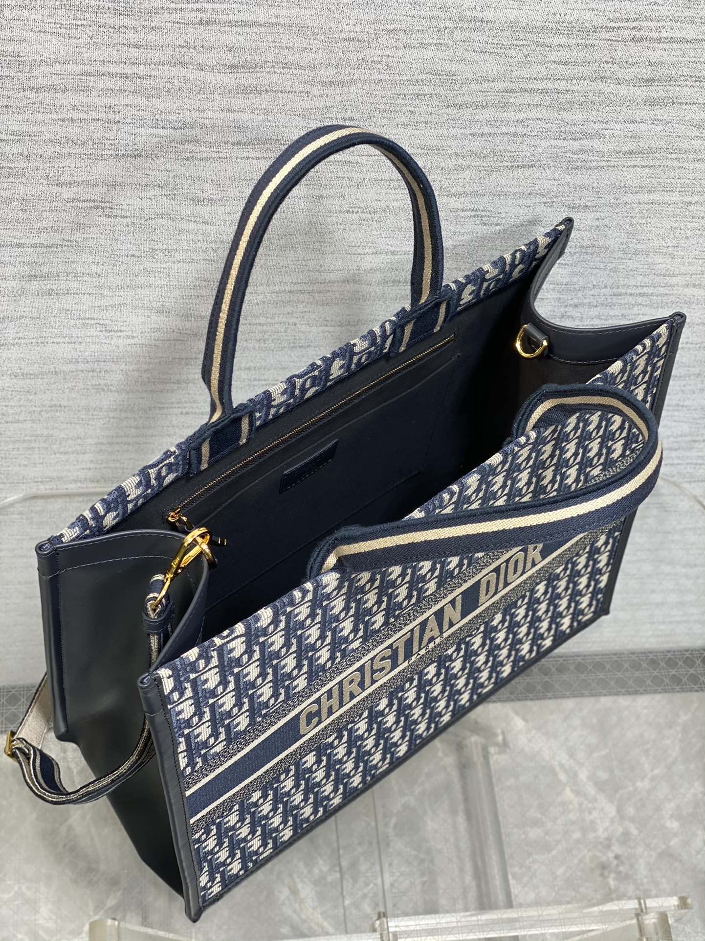 Book Tote Bag Blue Di0r Oblique Embroidery and Calfskin
