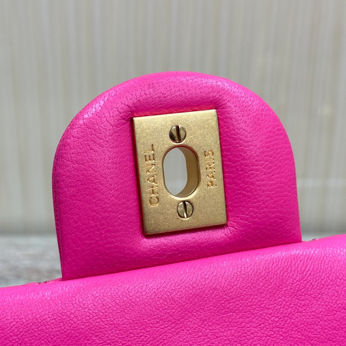CF20 Golden Globe CLASSIC HANDBAG Lambskin Rose Red