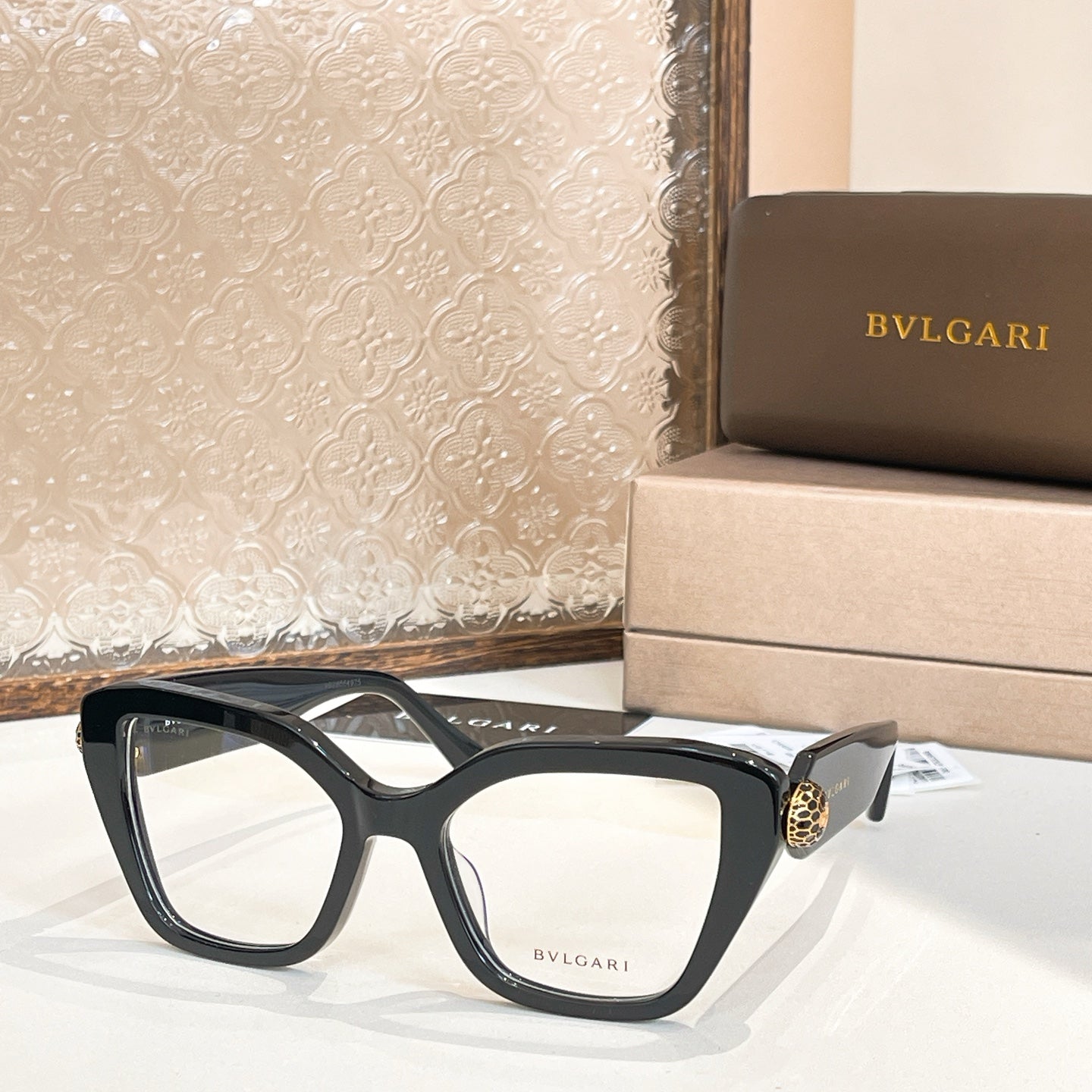 B sunglasses