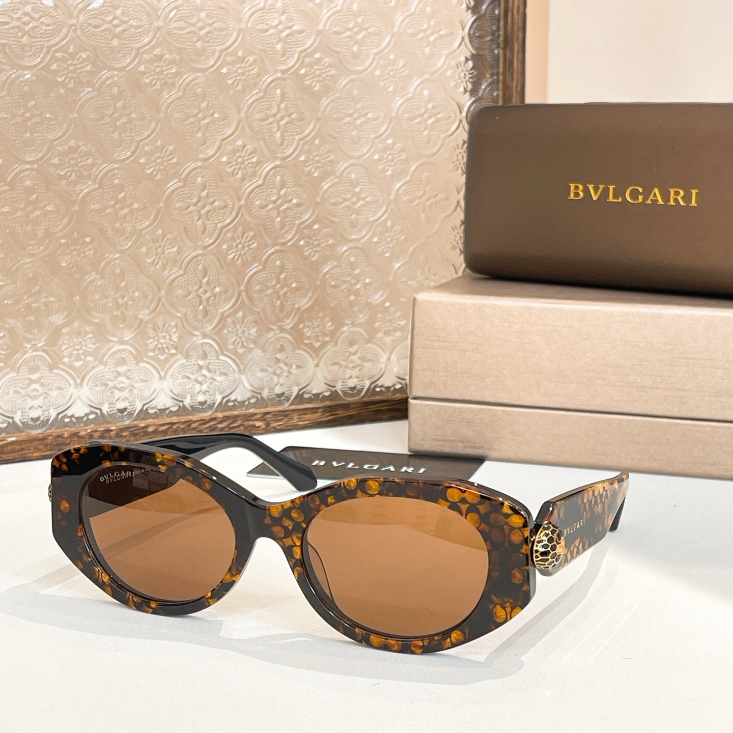 B sunglasses
