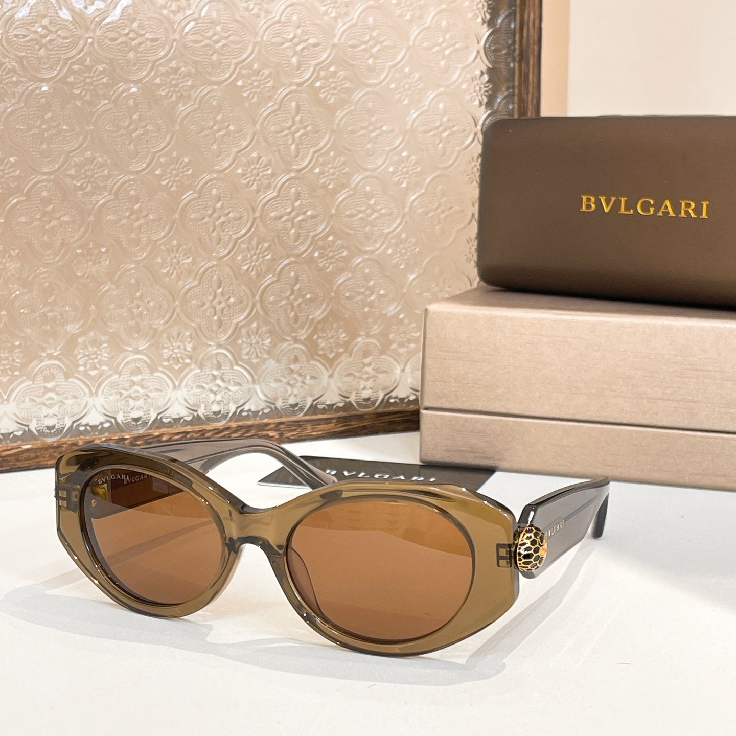B sunglasses