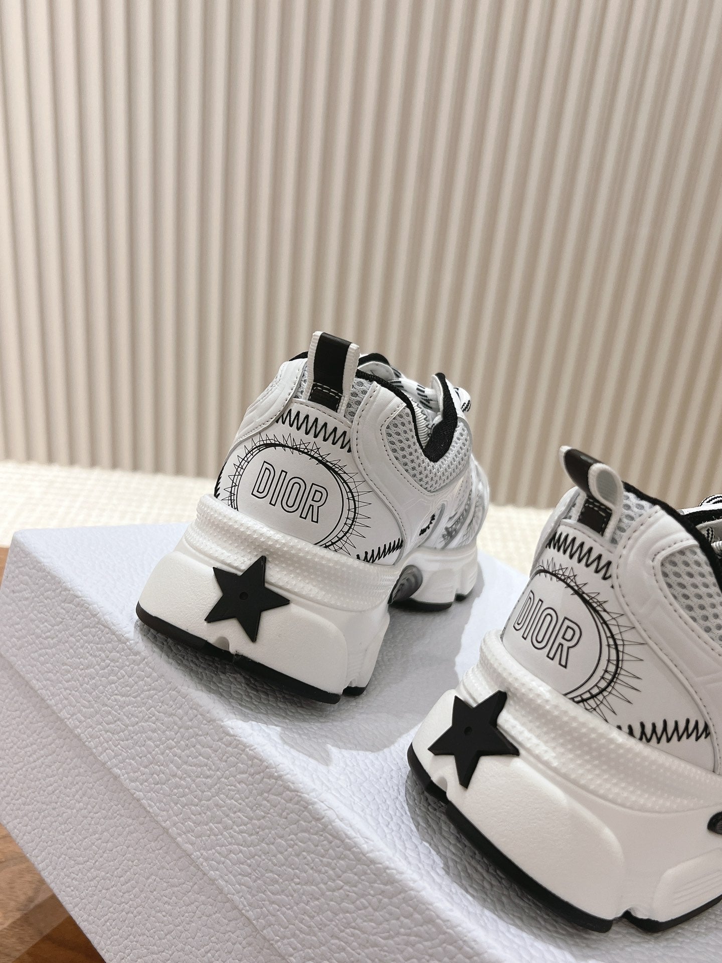 D chrono sneaker