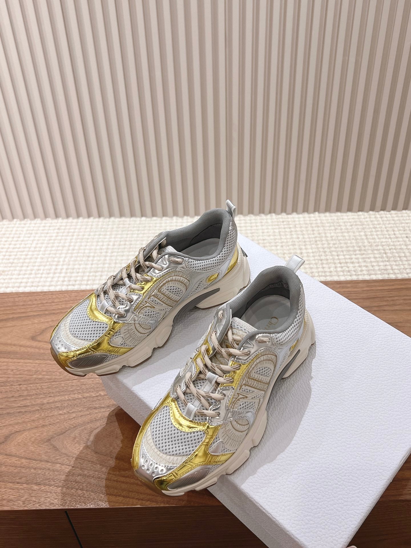 D chrono sneaker