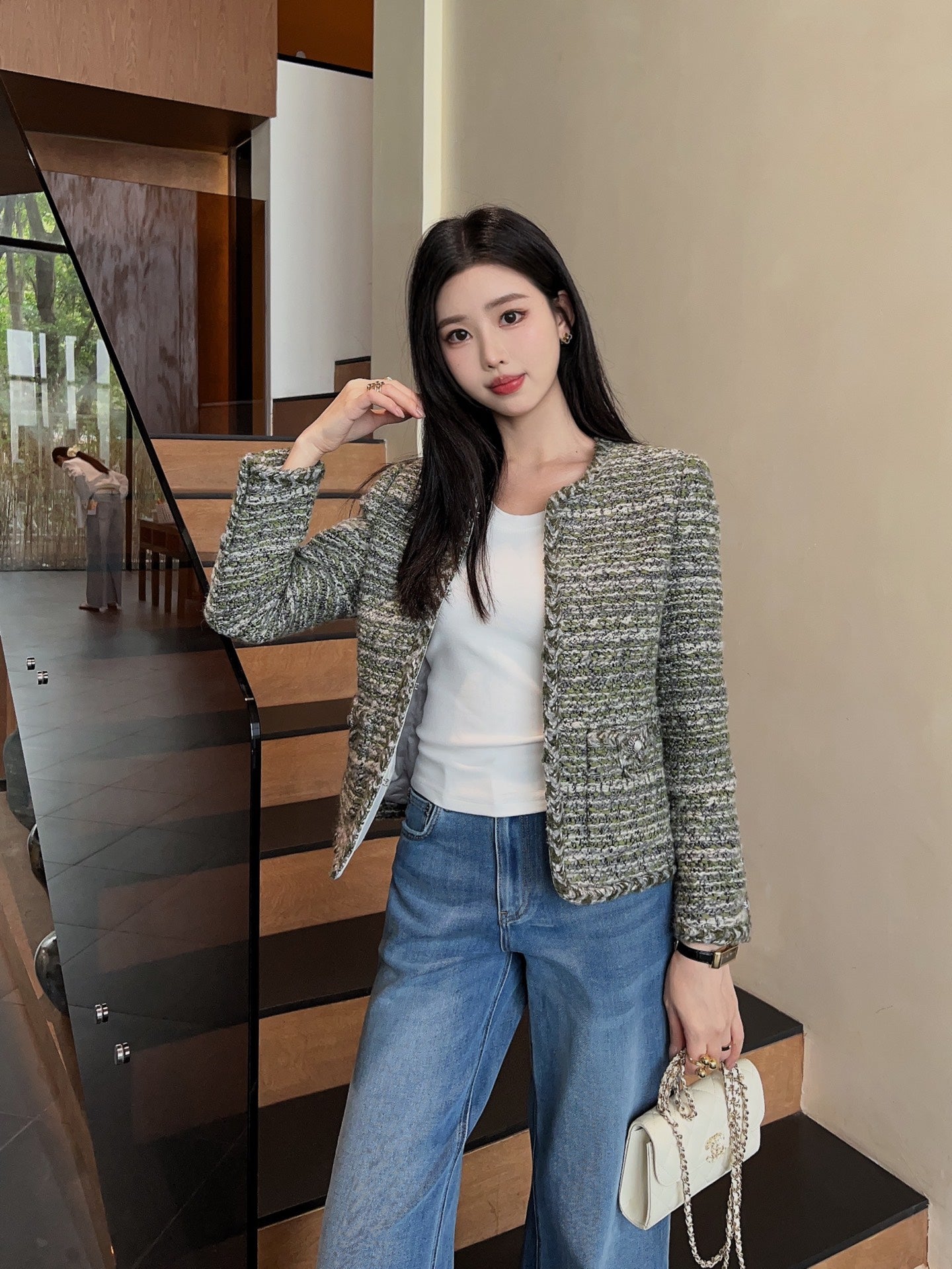 ch 25ss woven jacket