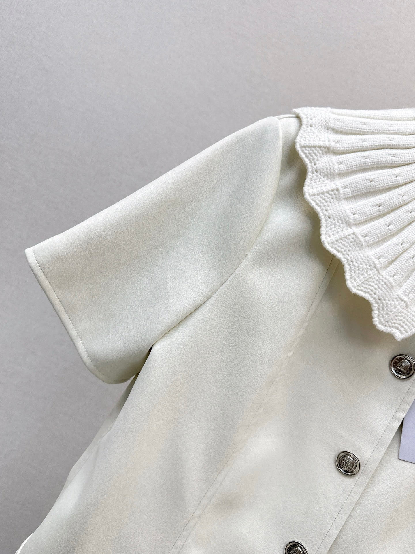 25ss ruffle T-shirt