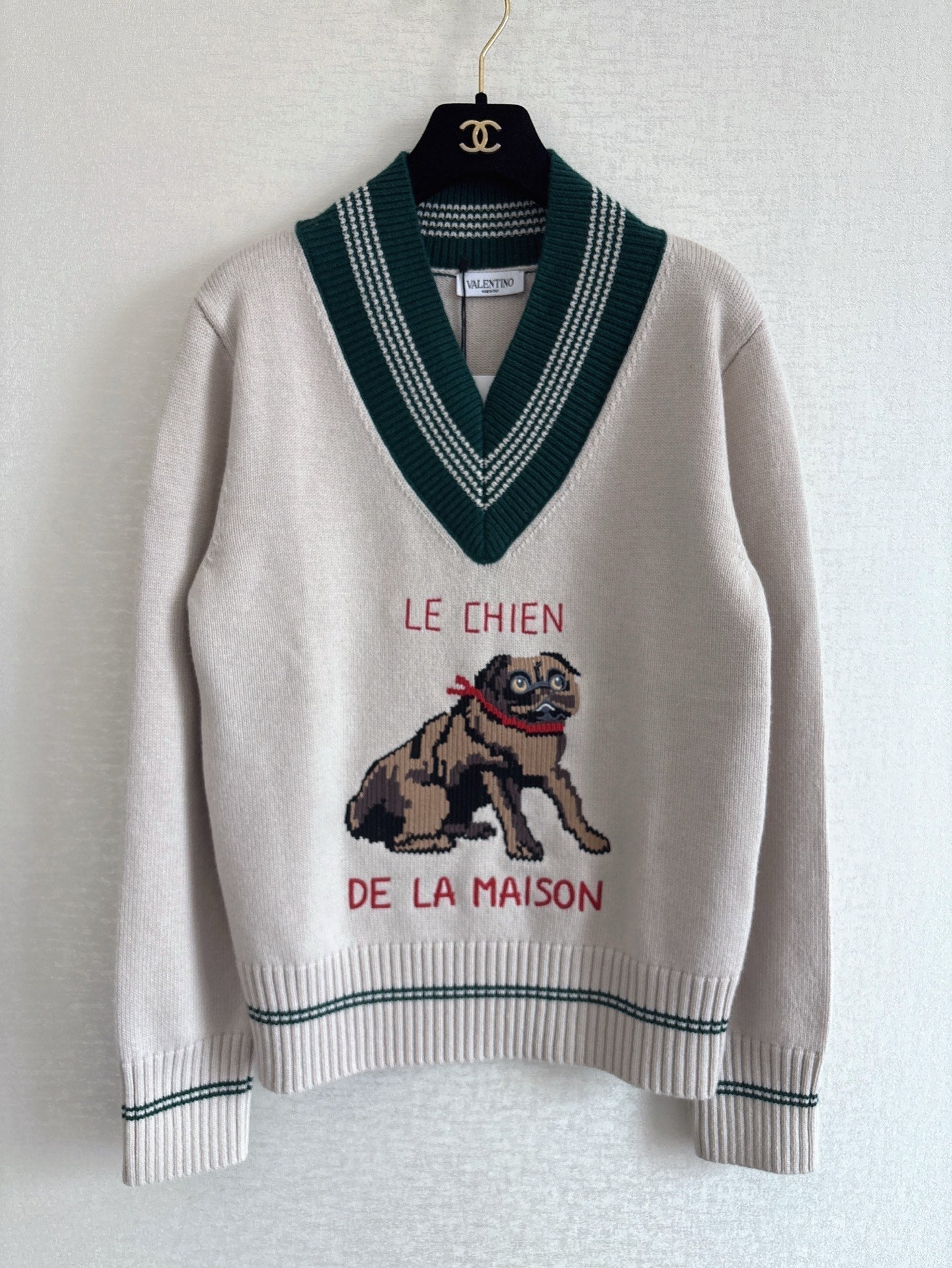 25FW V-neck sweater