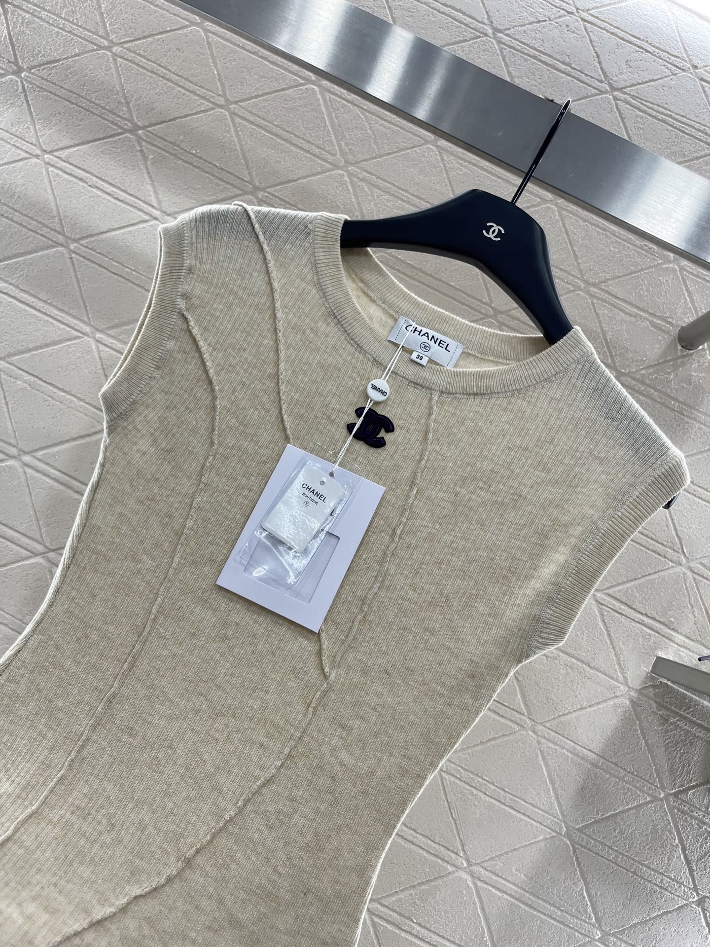 25 new products Knitted tops