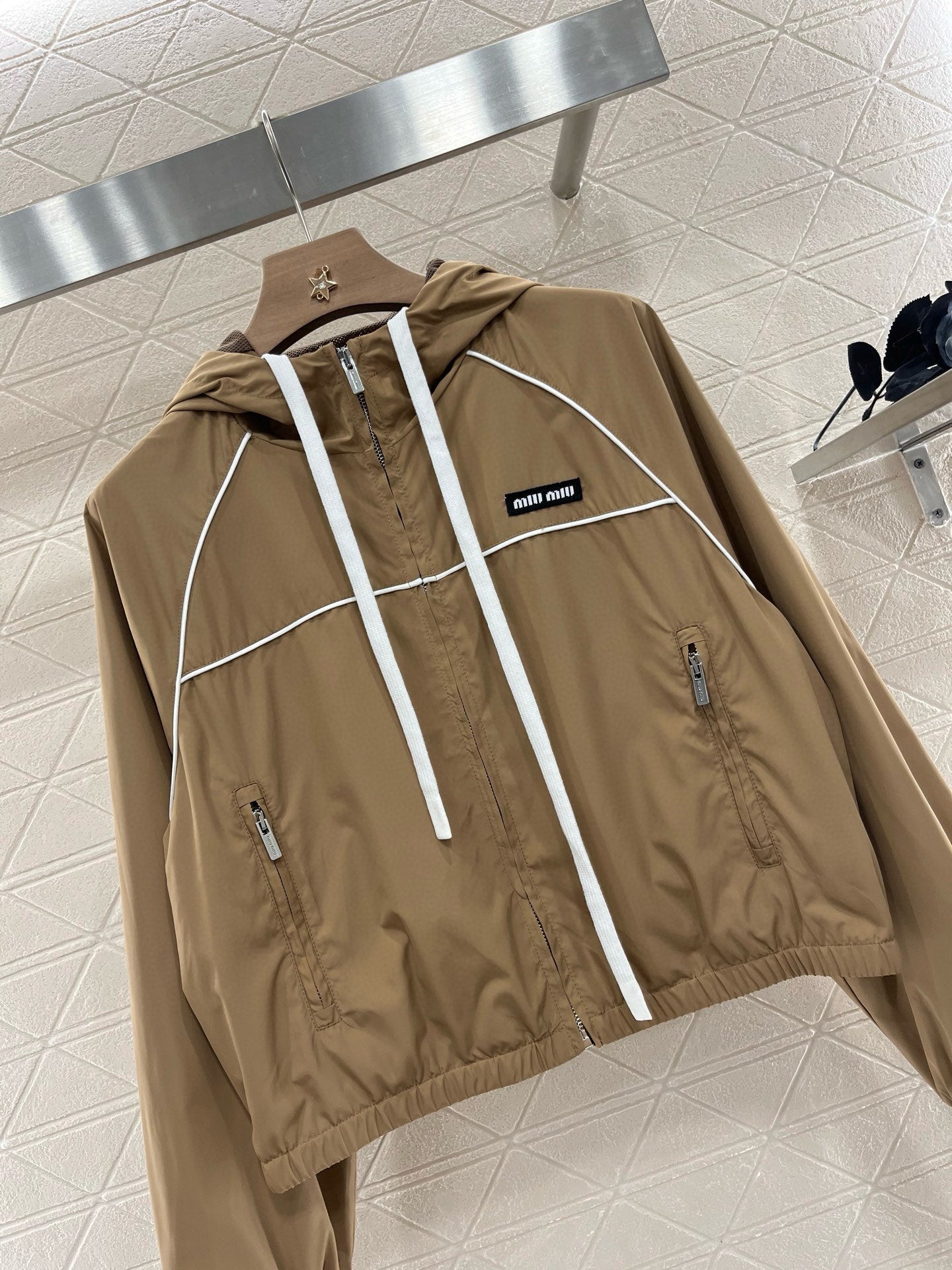 25 new product Hooded jacket and shorts set