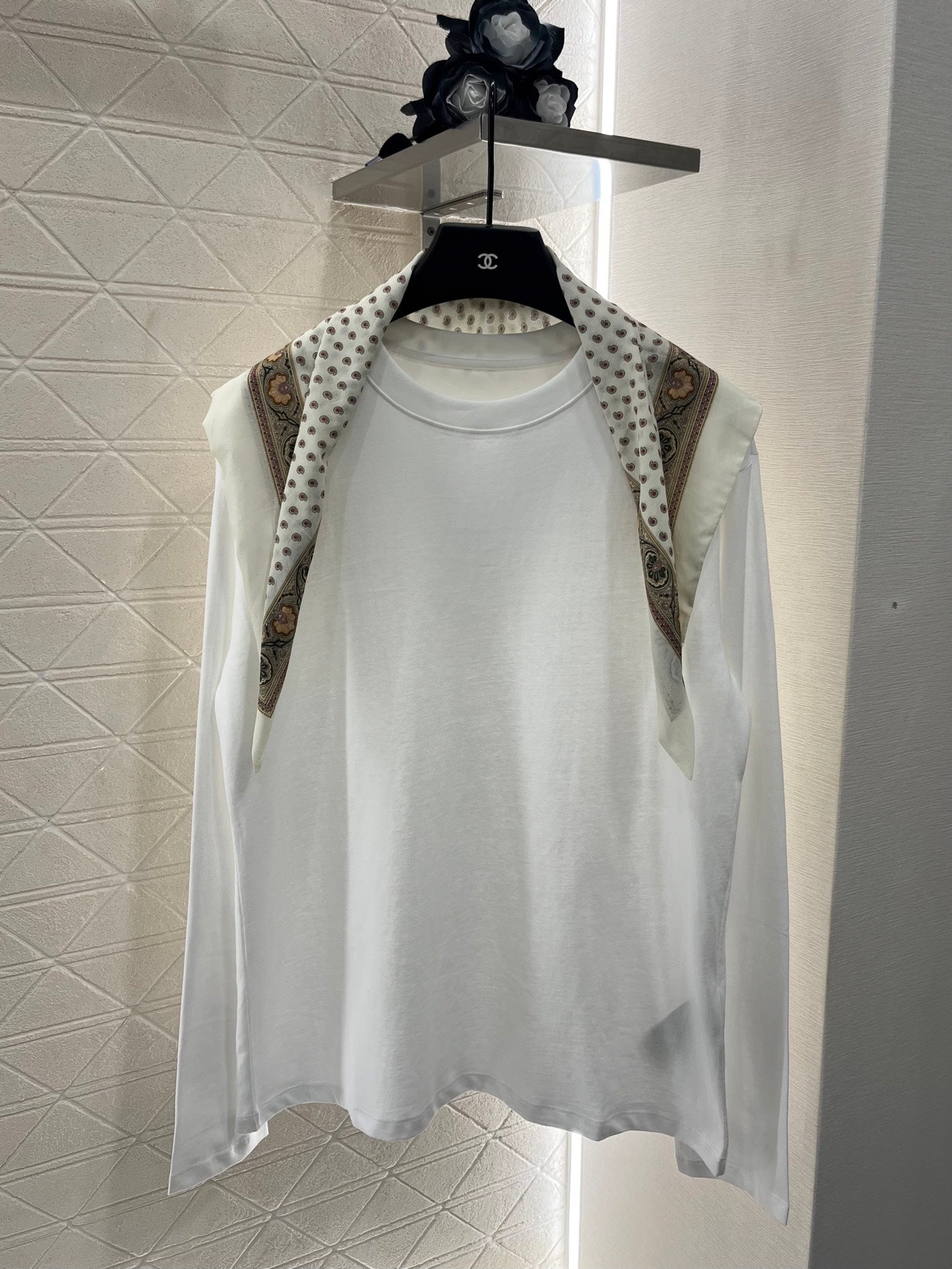 25 New Products Scarf Round Neck Top