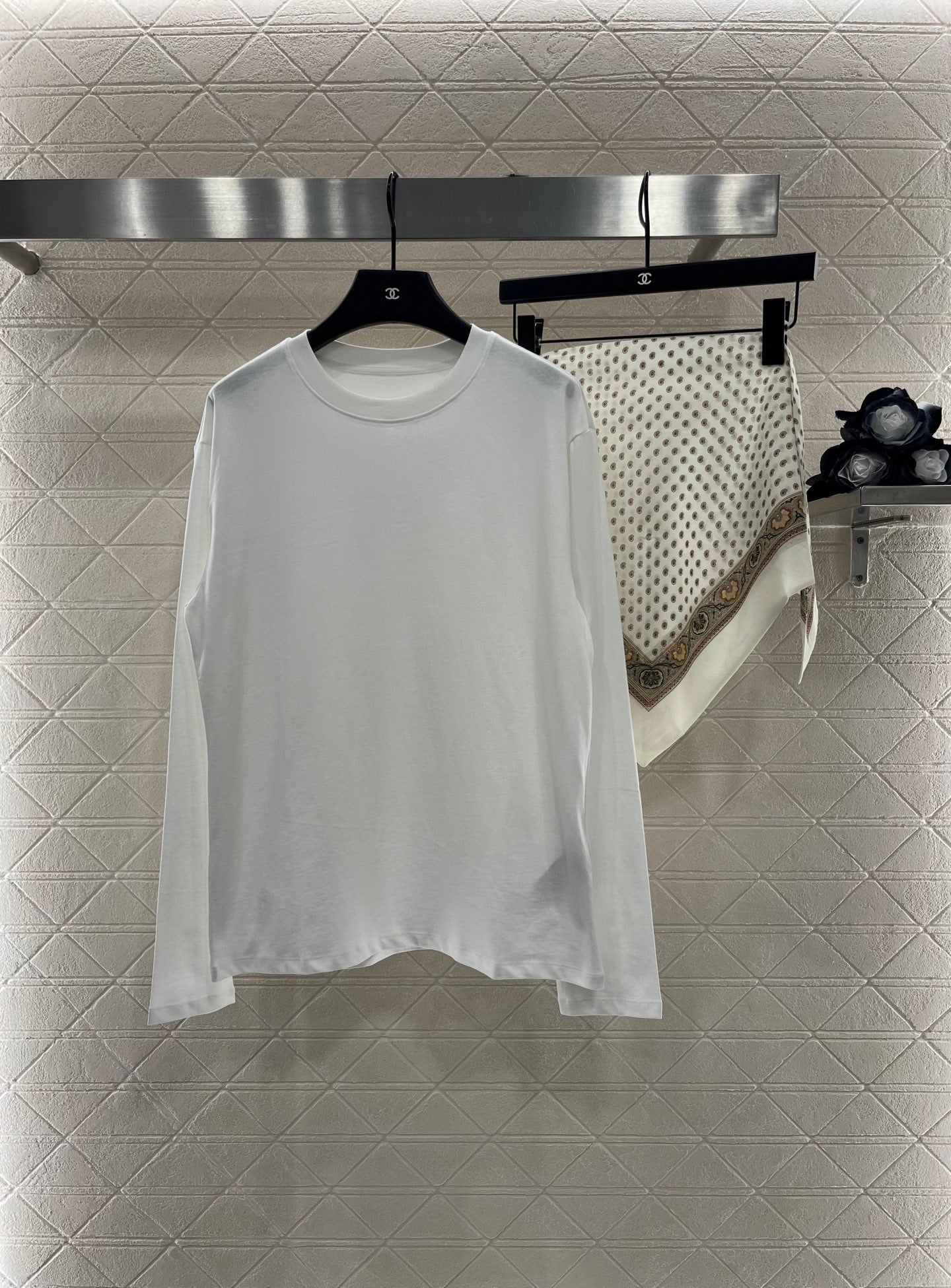 25 New Products Scarf Round Neck Top