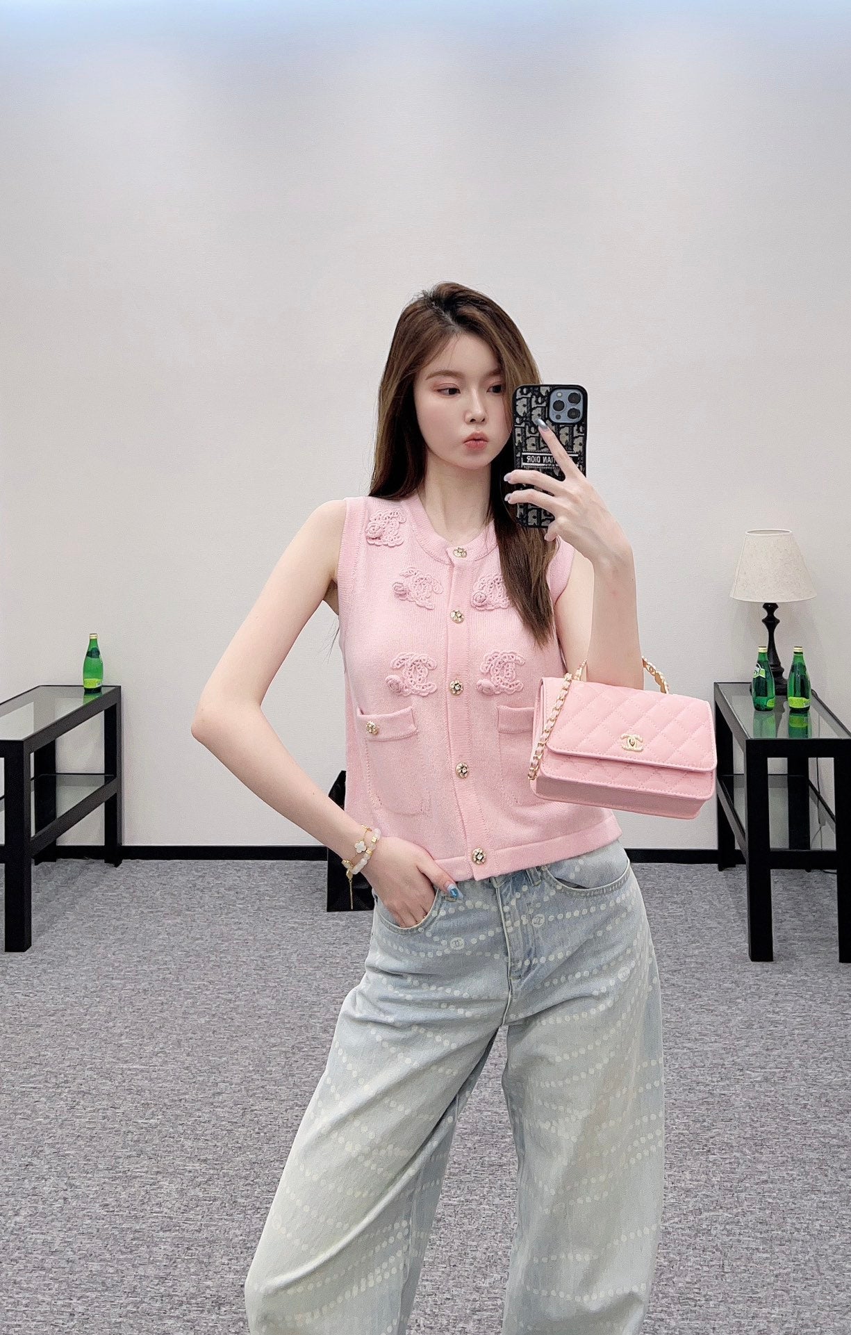 25 new products Knitted vest