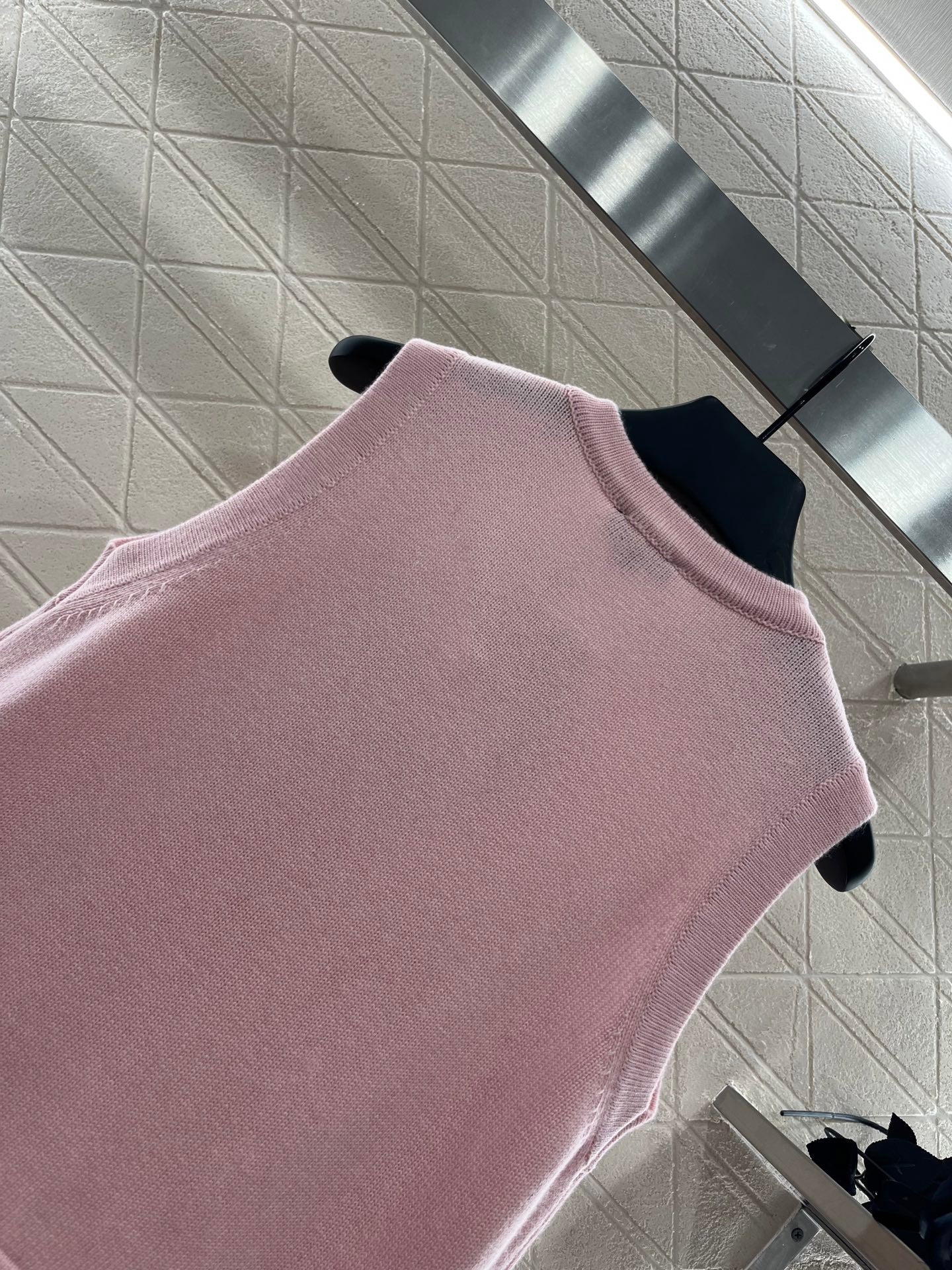 25 new products Knitted vest