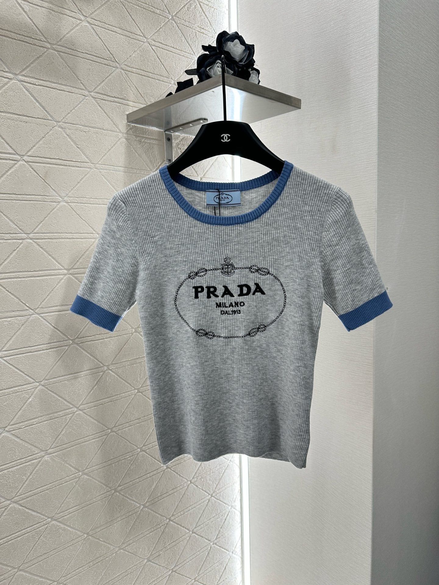25 new product Embroidered knitted short sleeves