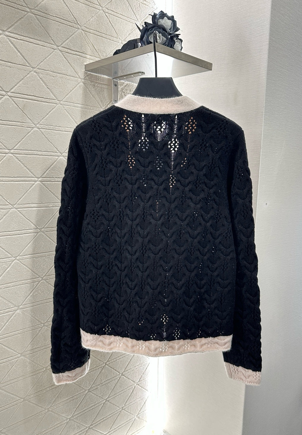 25 new products Knitted cardigan