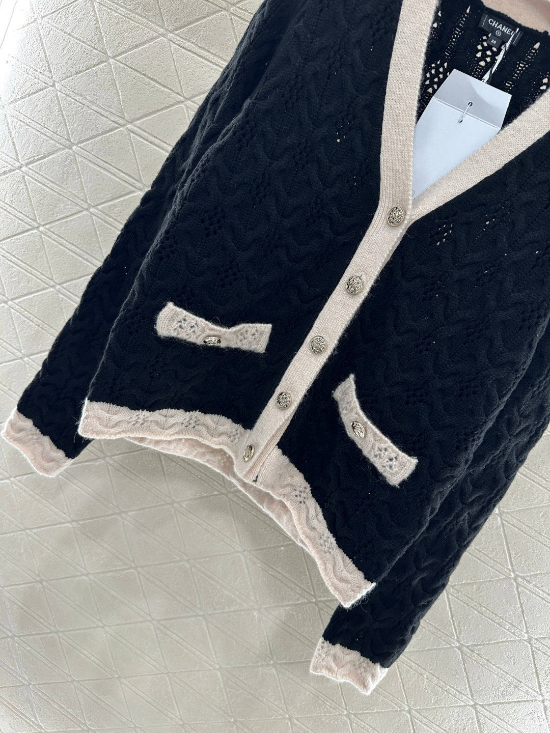 25 new products Knitted cardigan