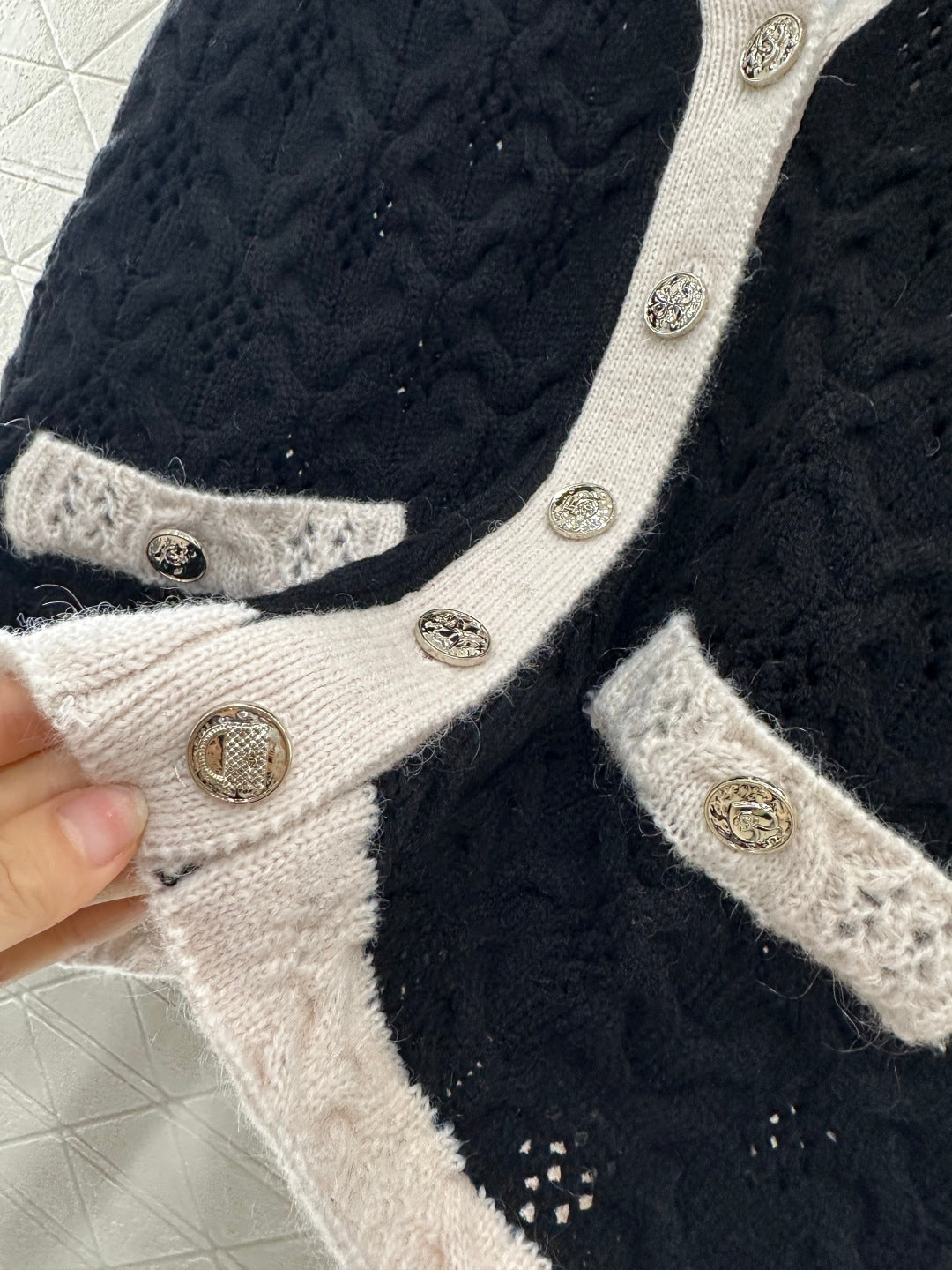25 new products Knitted cardigan