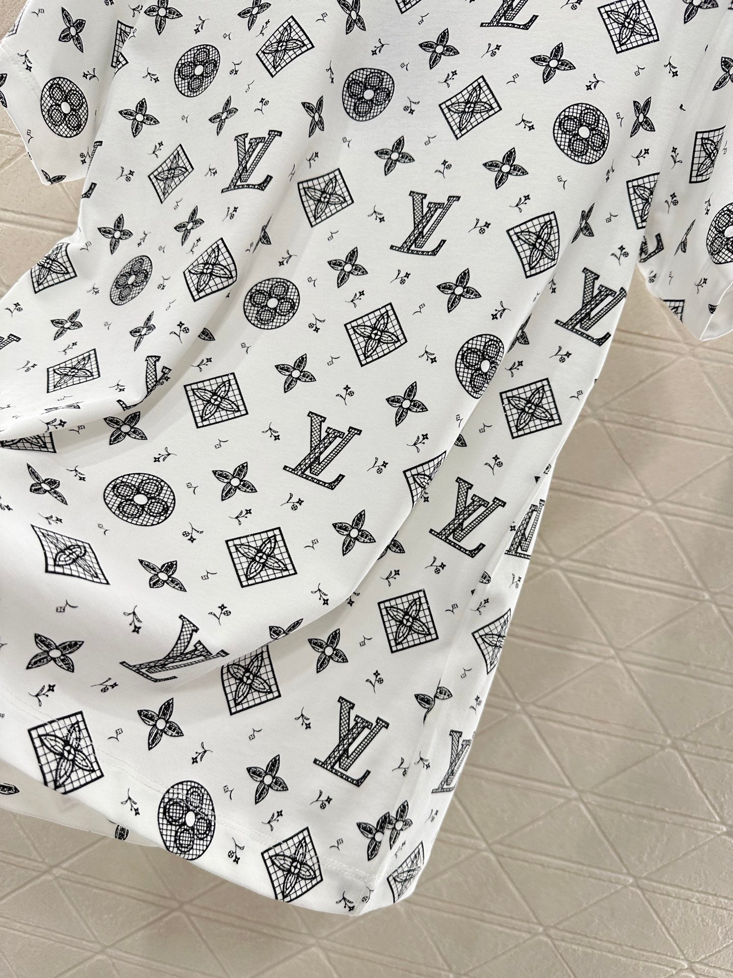 25 New Arrivals Chain Short Sleeve