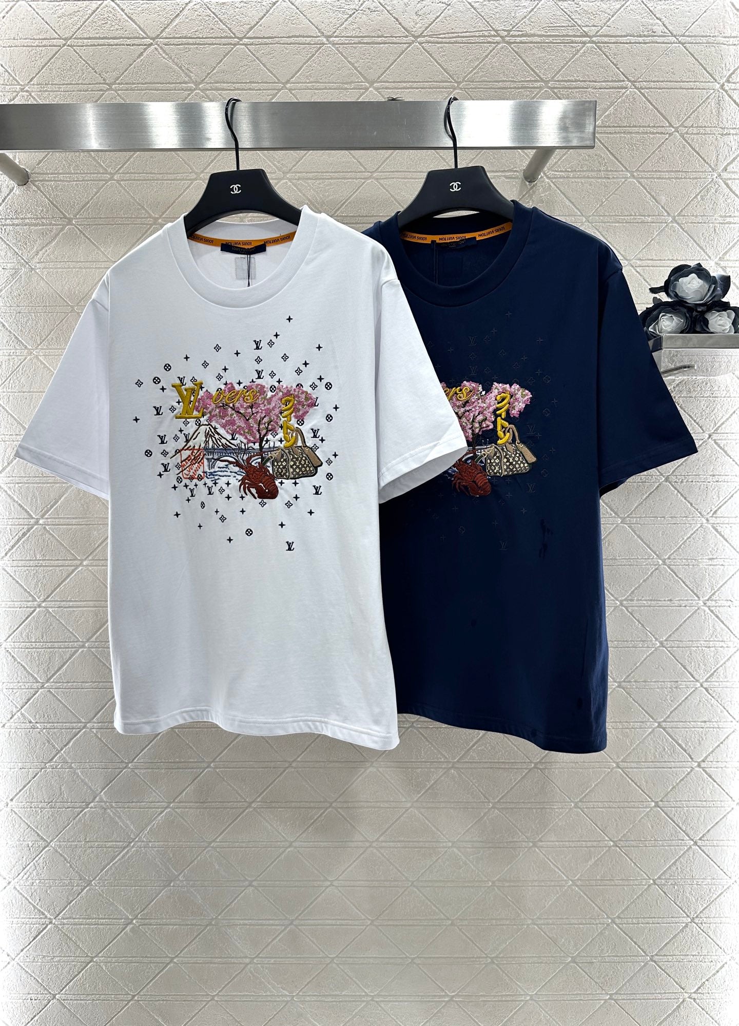 25 New Arrivals Round-Neck Embroidered Short Sleeves