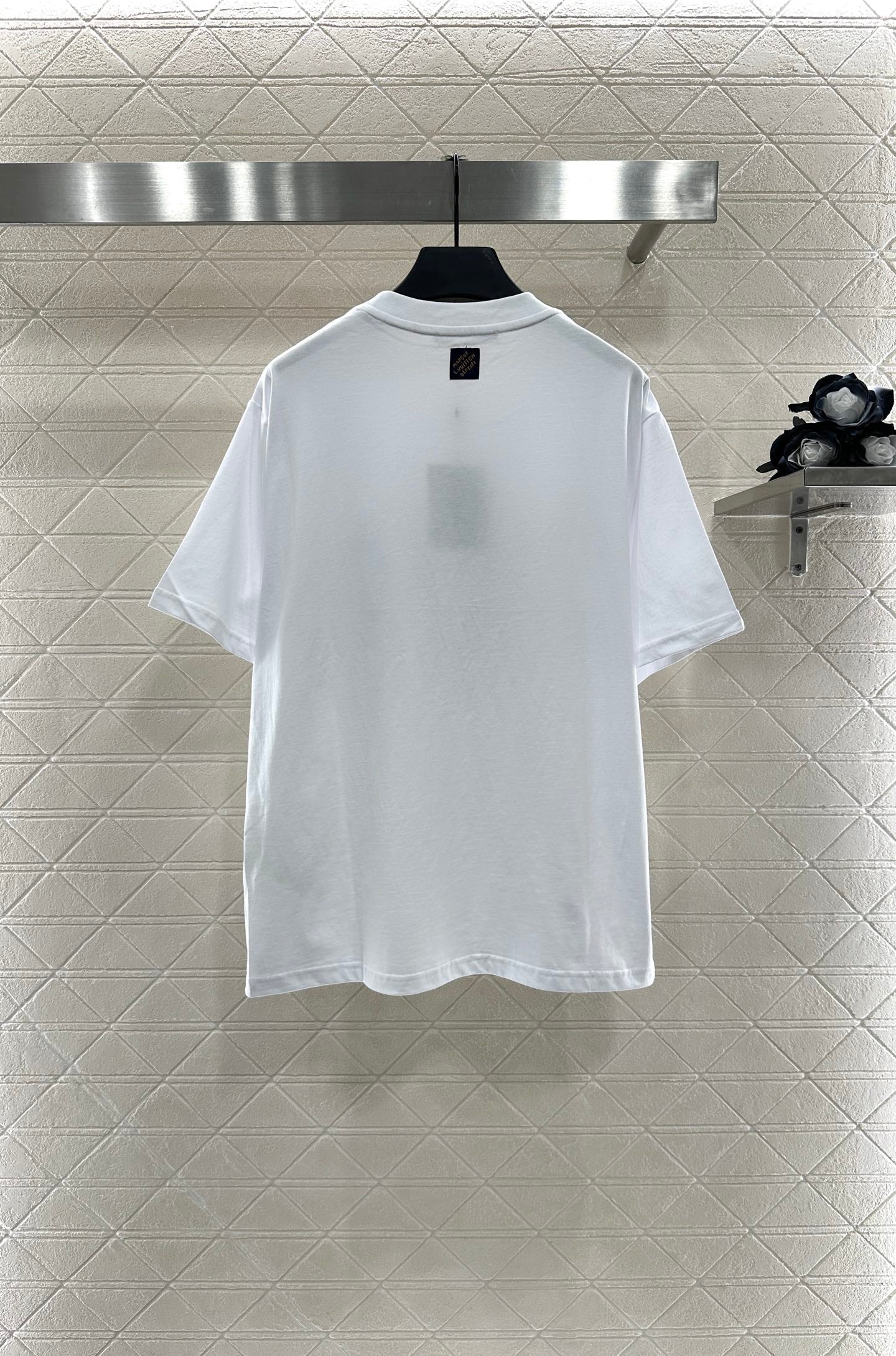 25 New Arrivals Round-Neck Embroidered Short Sleeves