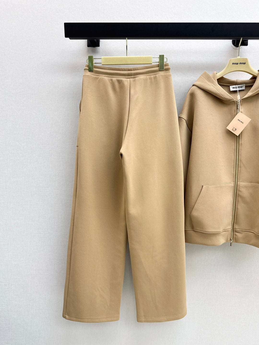 25fw tracksuit