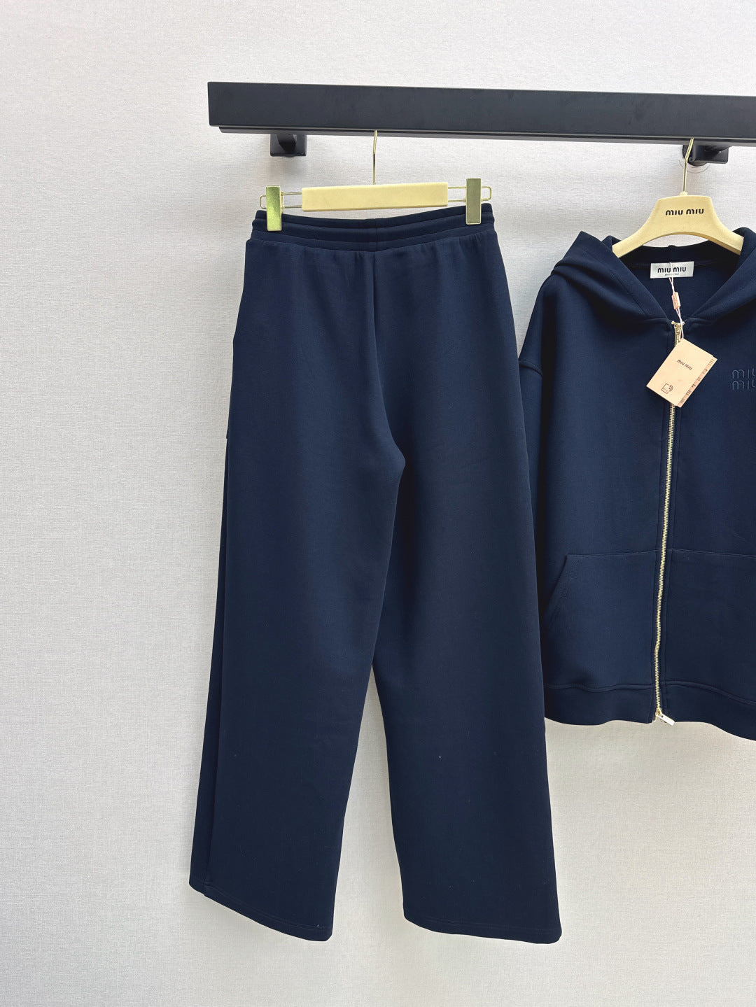 25fw tracksuit