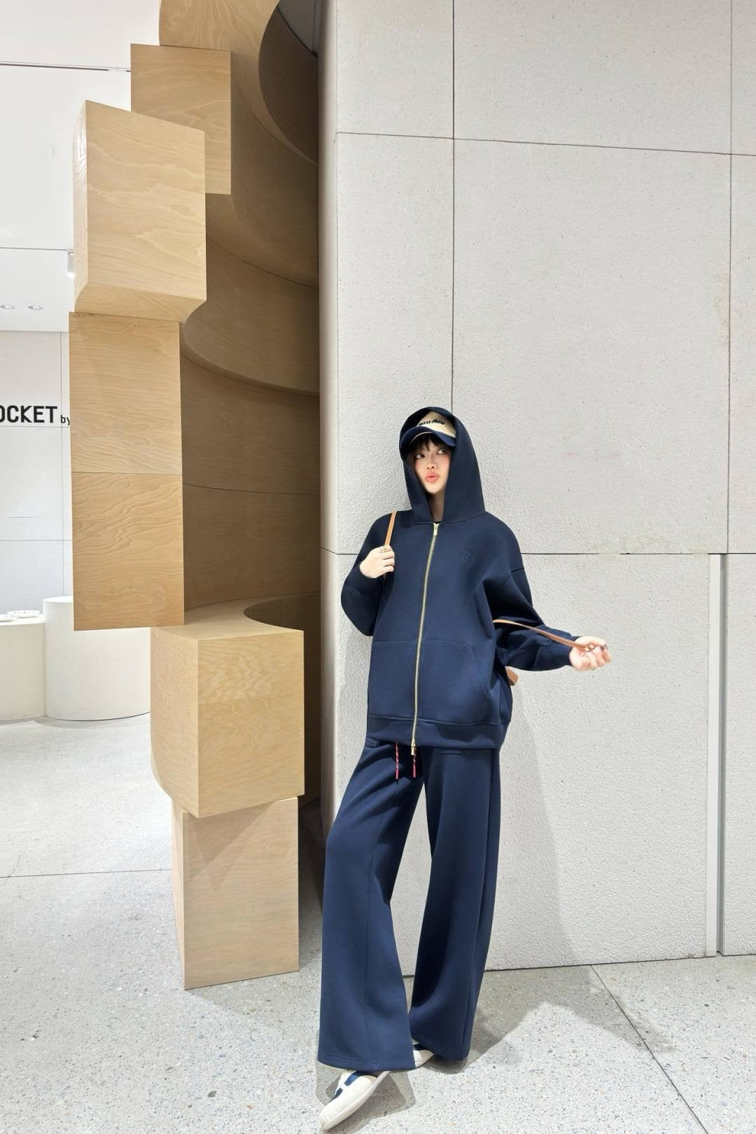 25fw tracksuit