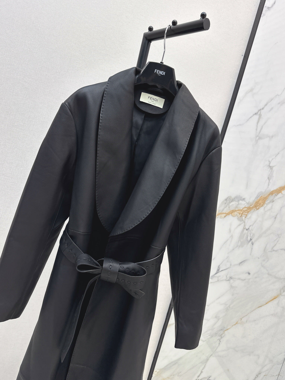 25fw leather coat