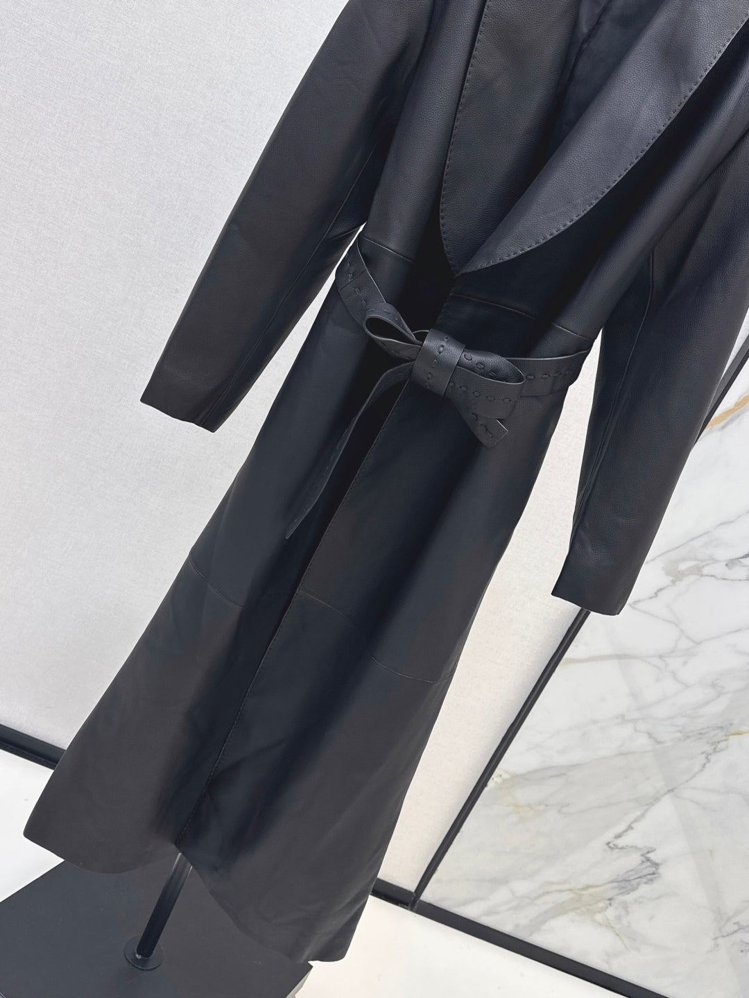 25fw leather coat