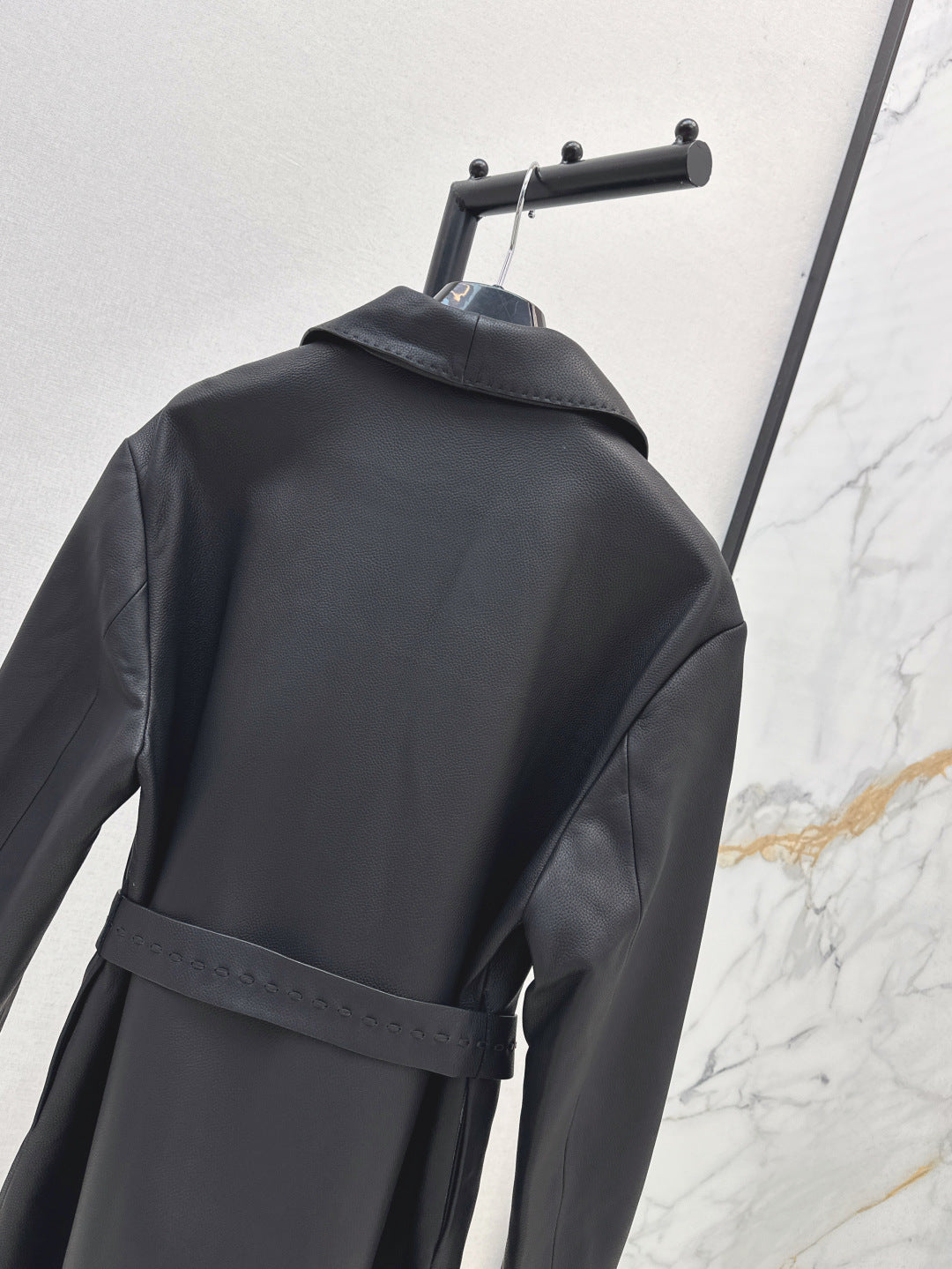 25fw leather coat