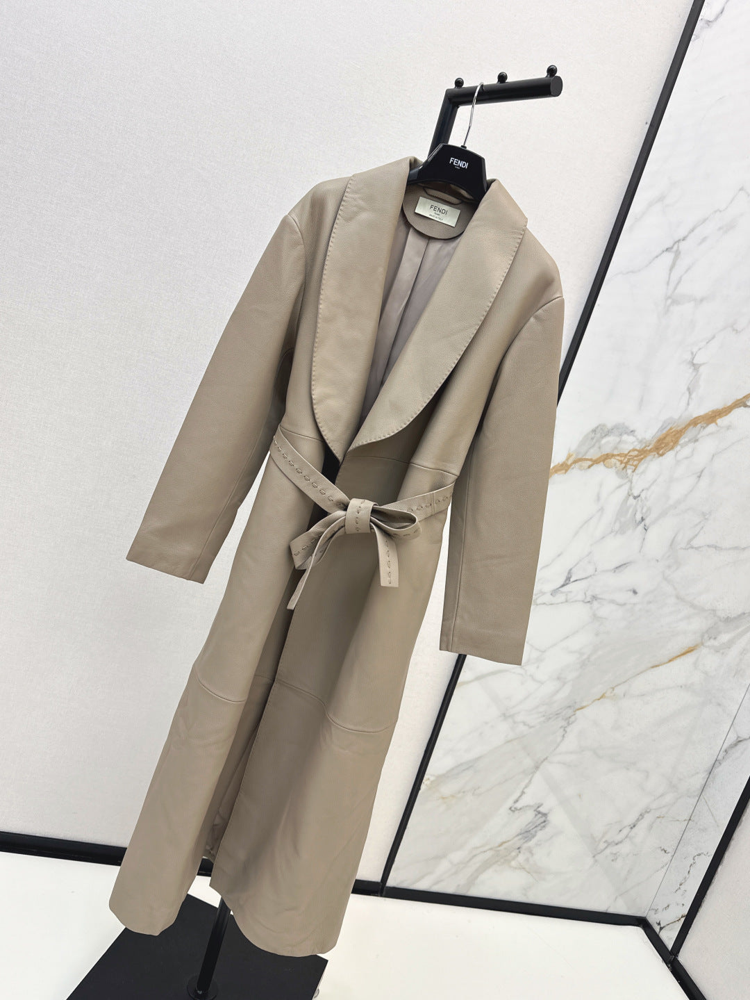 25fw leather coat