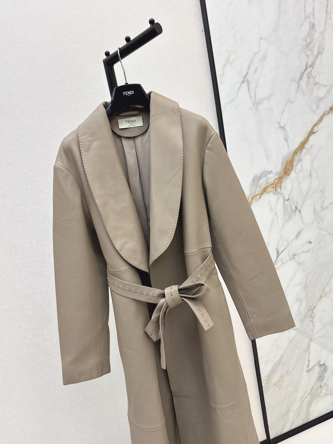 25fw leather coat