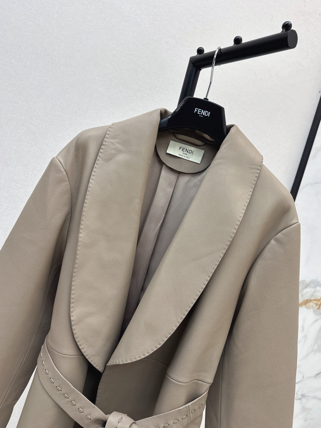 25fw leather coat
