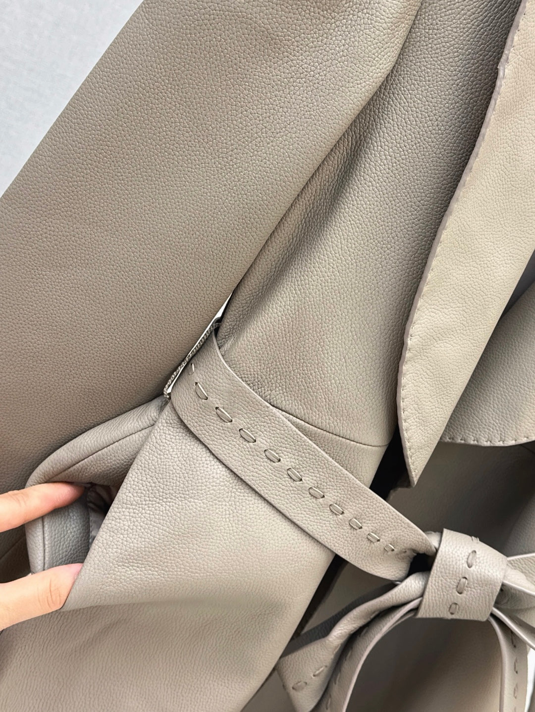 25fw leather coat