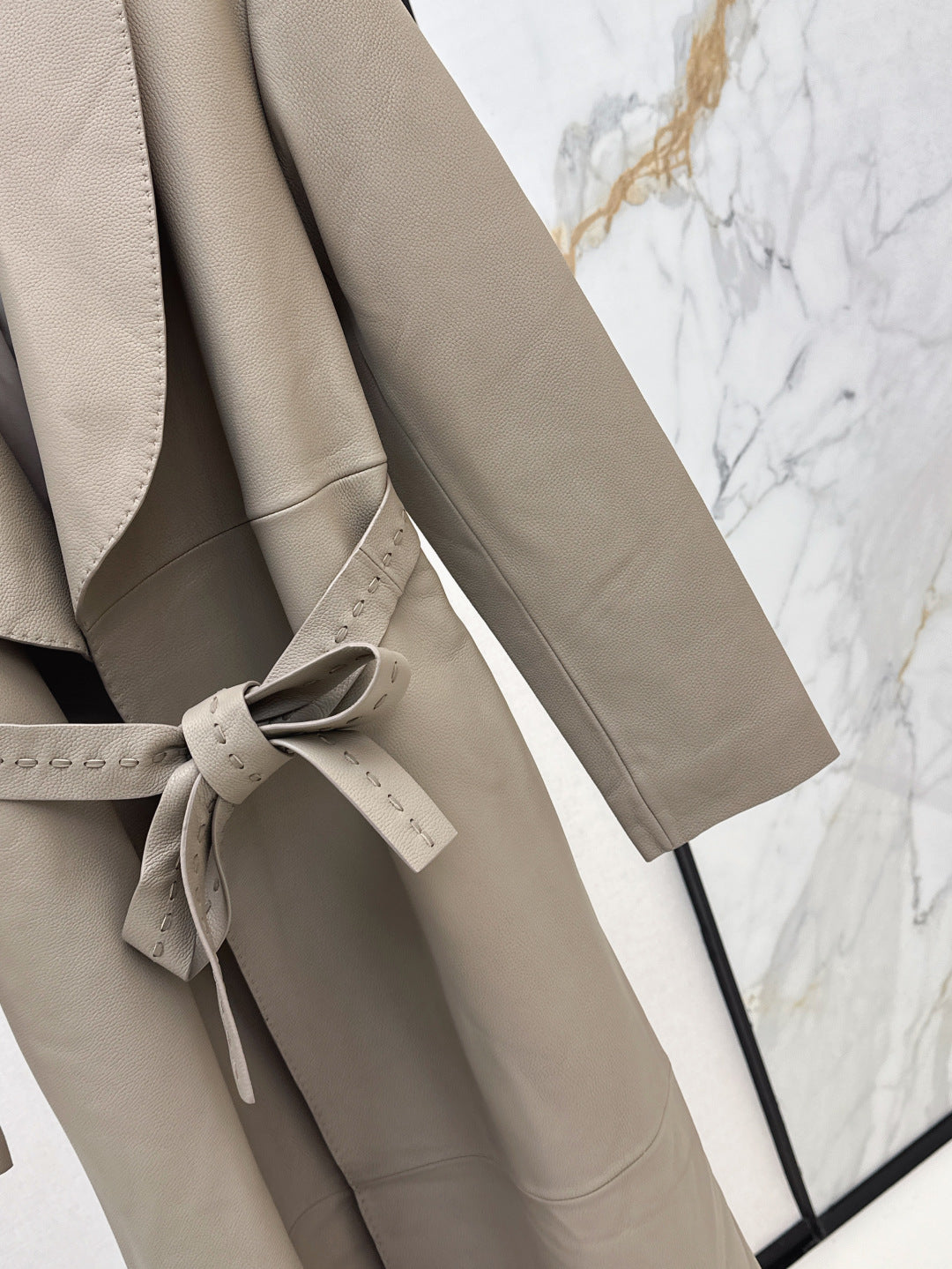 25fw leather coat