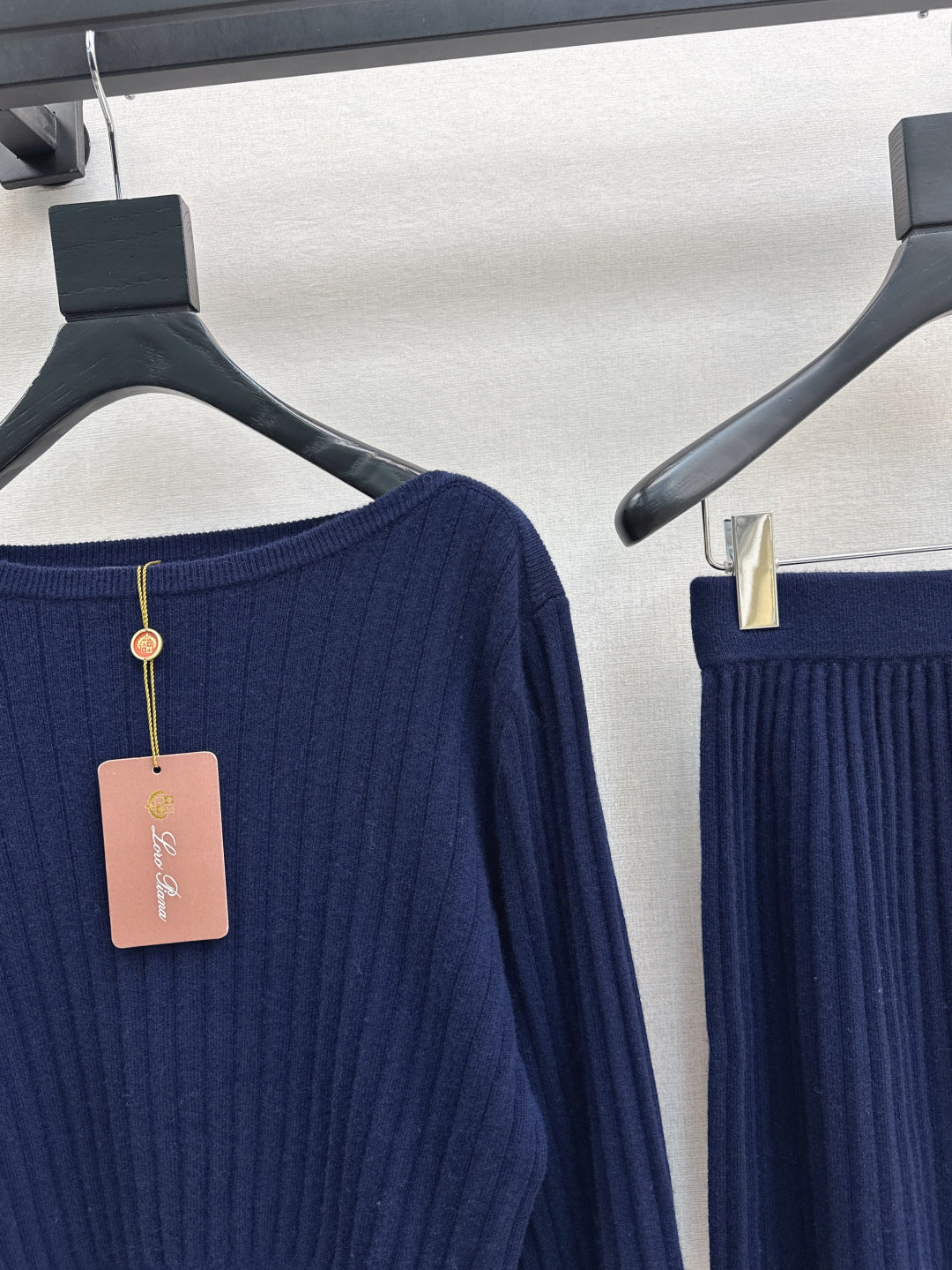 25fw cashmere knitted suit