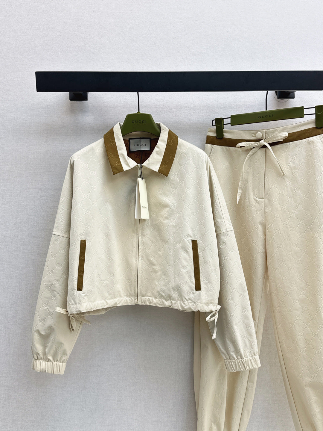 25fw tracksuit