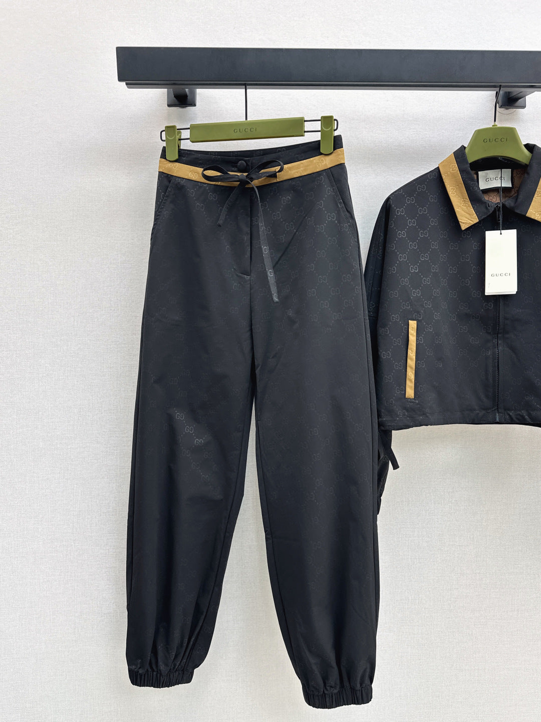 25fw tracksuit