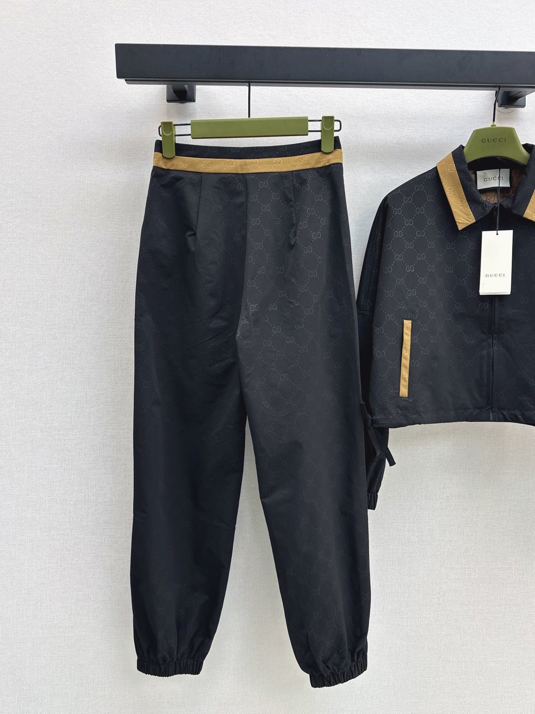 25fw tracksuit