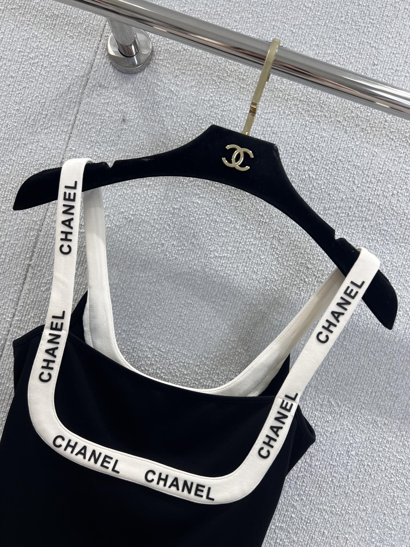 25ss U-shaped vest