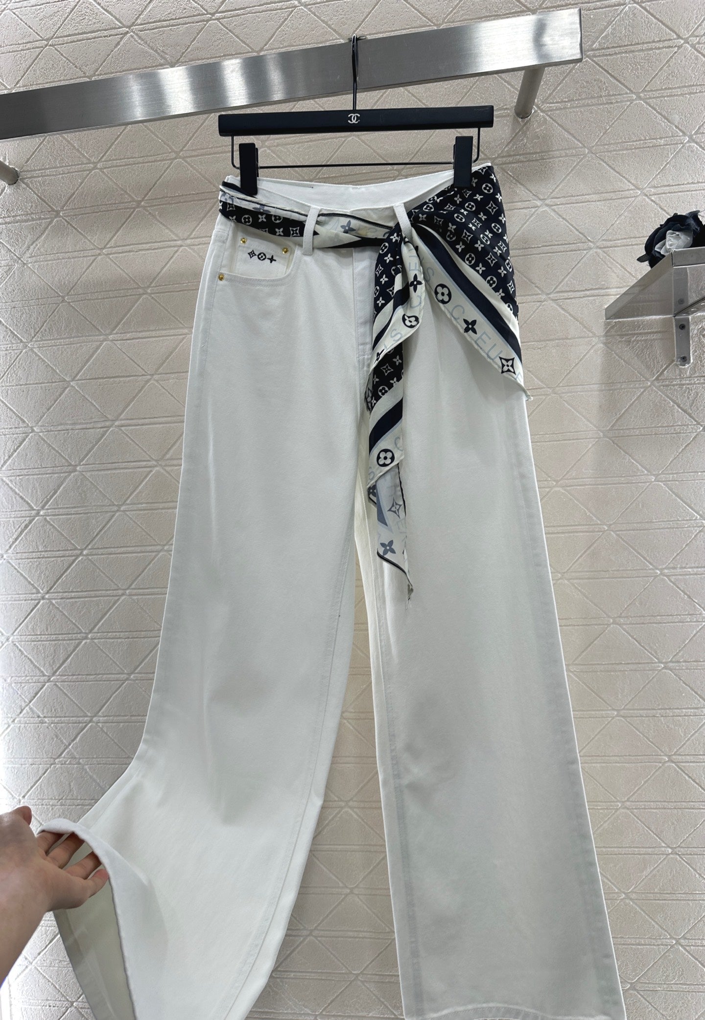 25 New Arrivals Embroidered Denim Pants