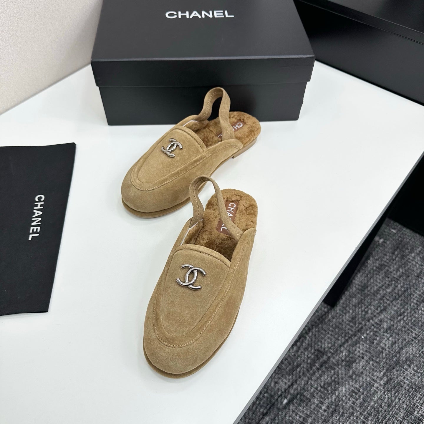 25 Casual suede slippers with fleece lining(KHAKI/BLACK/BROWN/BEIGI)