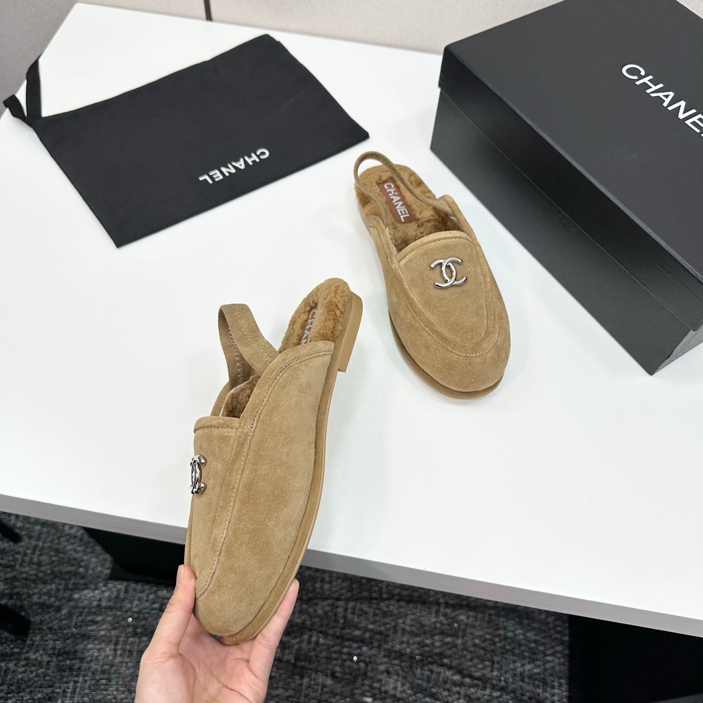 25 Casual suede slippers with fleece lining(KHAKI/BLACK/BROWN/BEIGI)