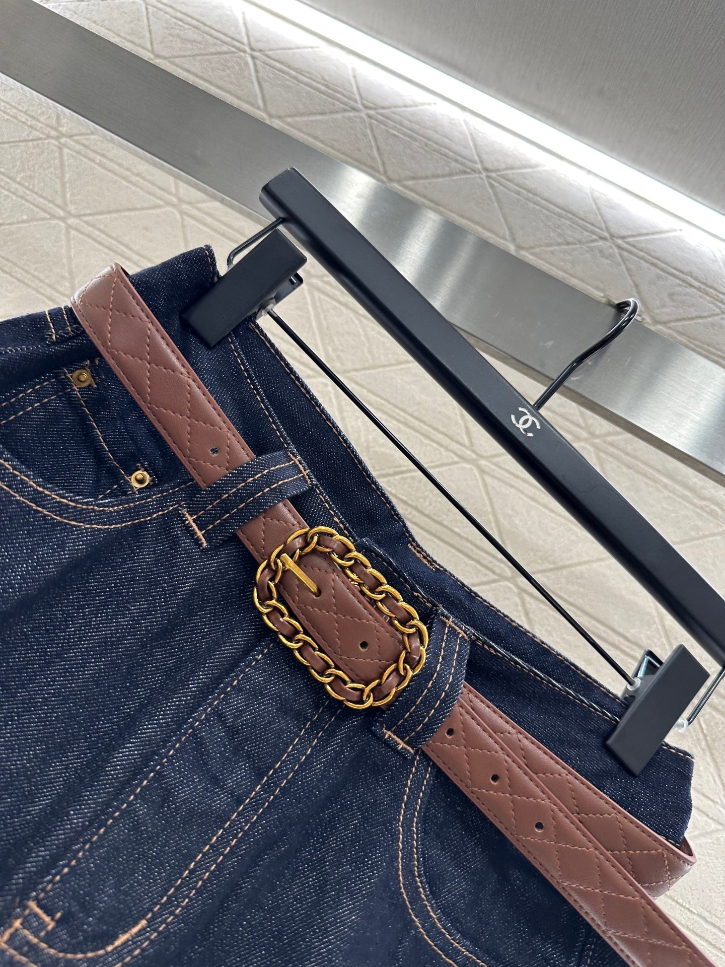 25fw Belted denim straight-leg trousers