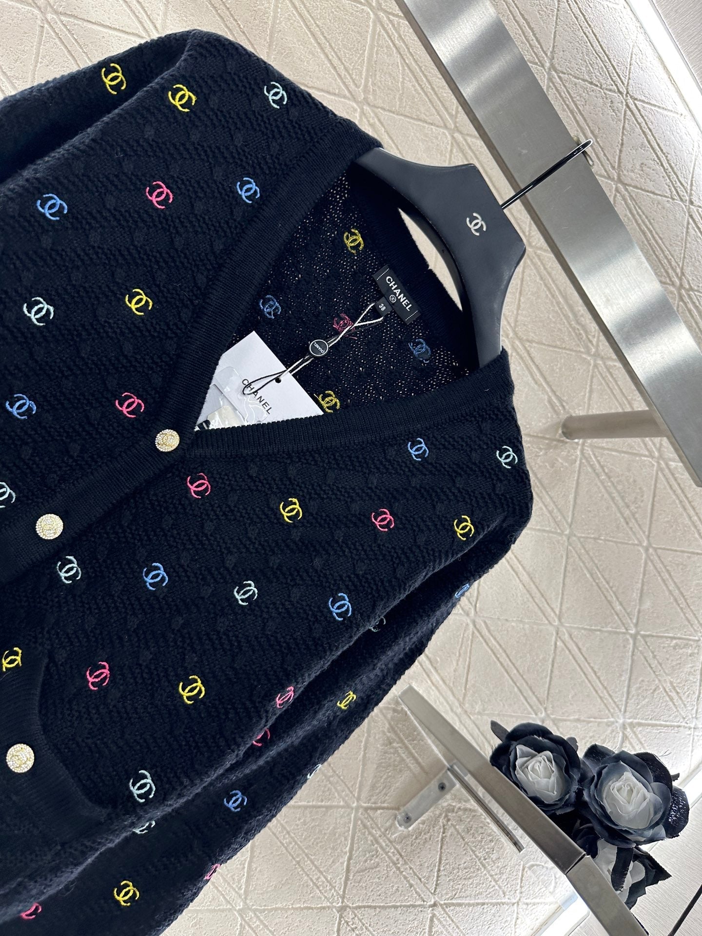 25fw new V-neck embroidered knitted cardigan