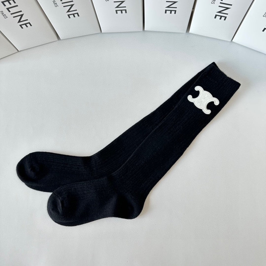 New double-needle cashmere socks