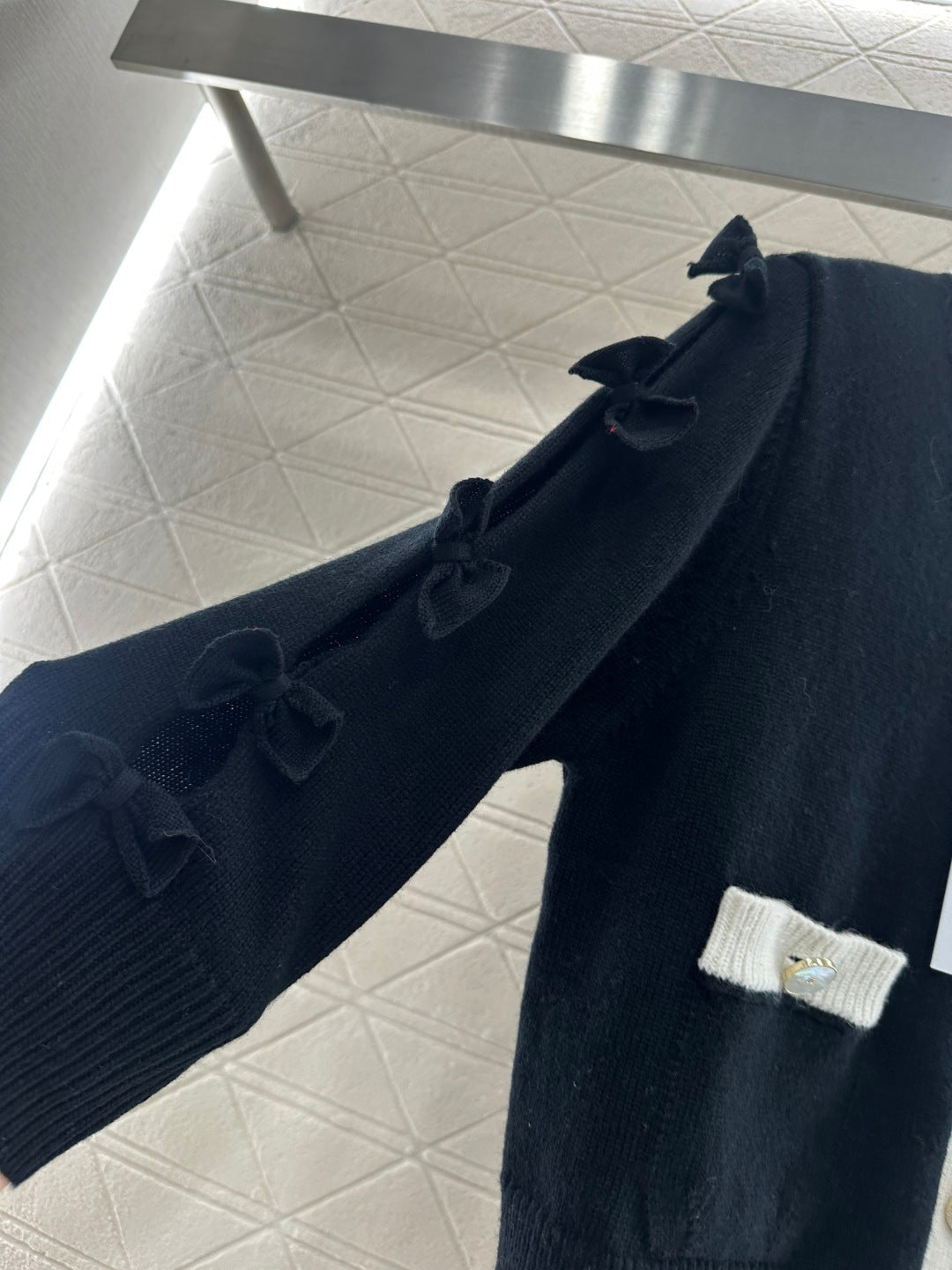 25 Bow decoration cashmere knitted cardigan