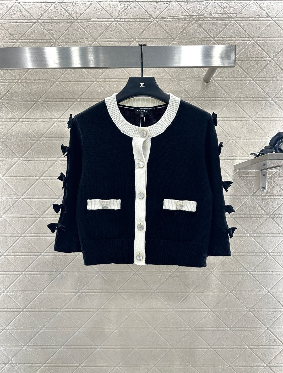 25 Bow decoration cashmere knitted cardigan