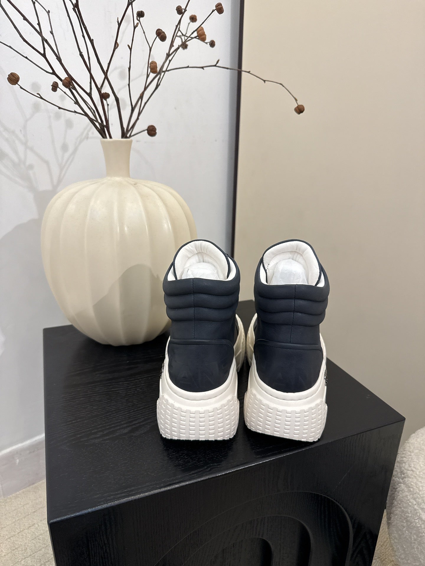 25 Thick soled mid top casual shoes(WHITE/NAVY/BLACK)